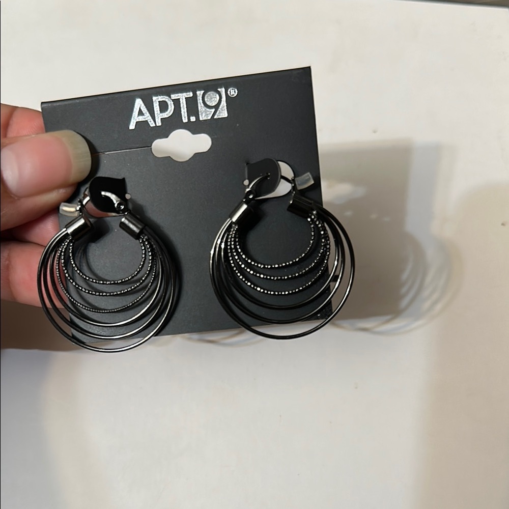 Apt. 9 Multi-Hoop Black Earrings nwt 💕4x15$